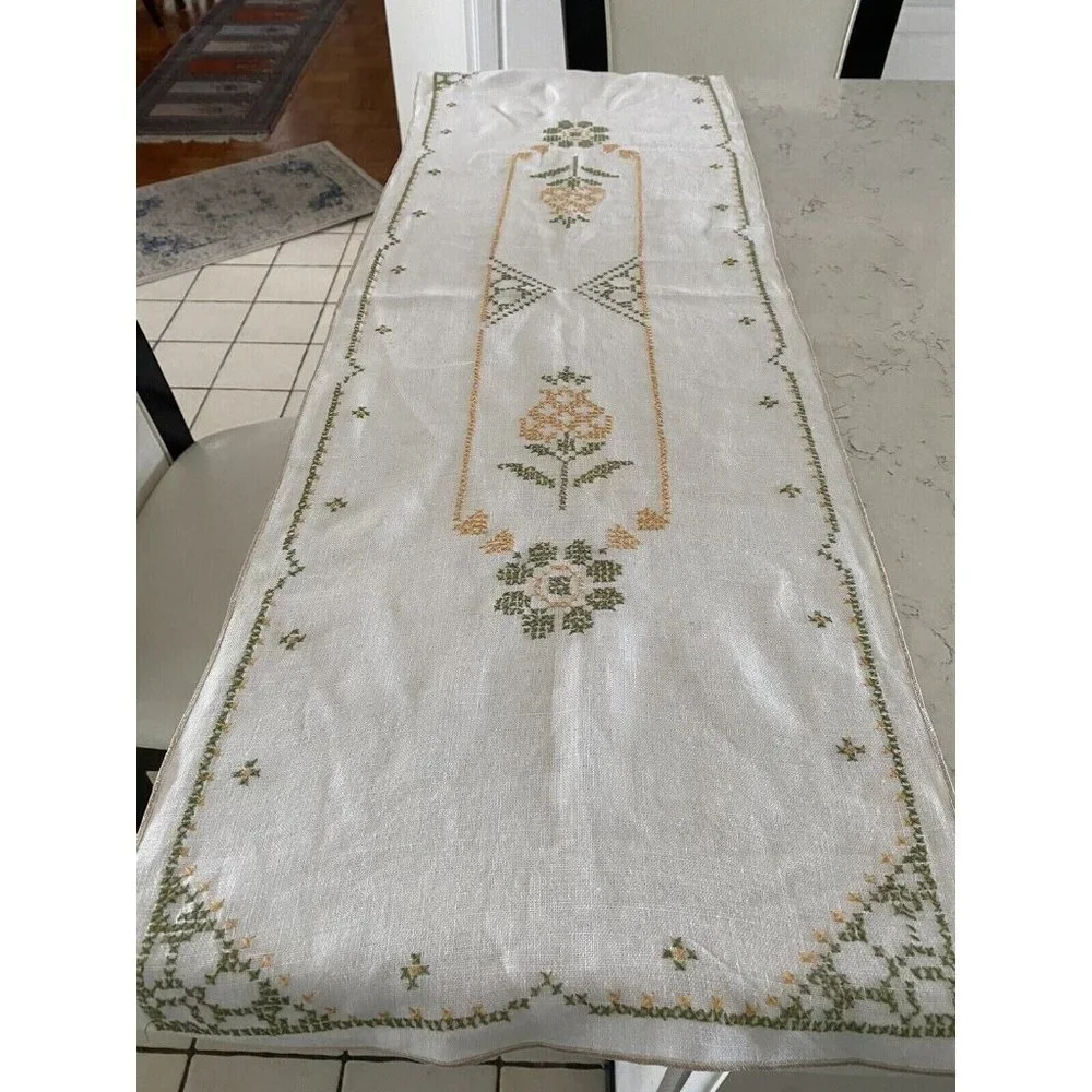 Vintage 1960s Linen Embroidered Floral‎ Cross Stitch Handmade Table Runner 14x42